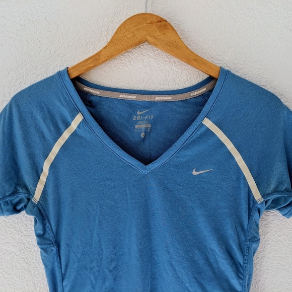 Nike Running Shirt - Picture 2 of 4